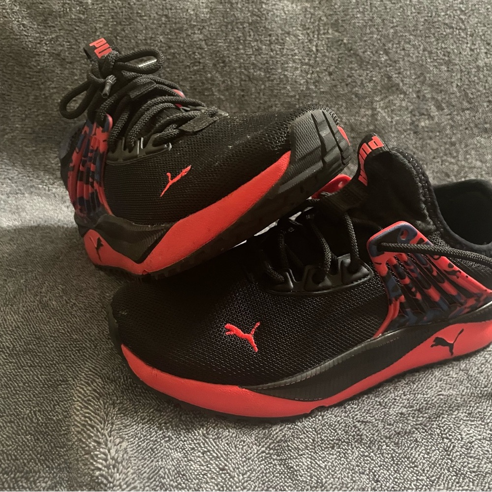 Puma Black and Red Sneakers with Cushioned Sole